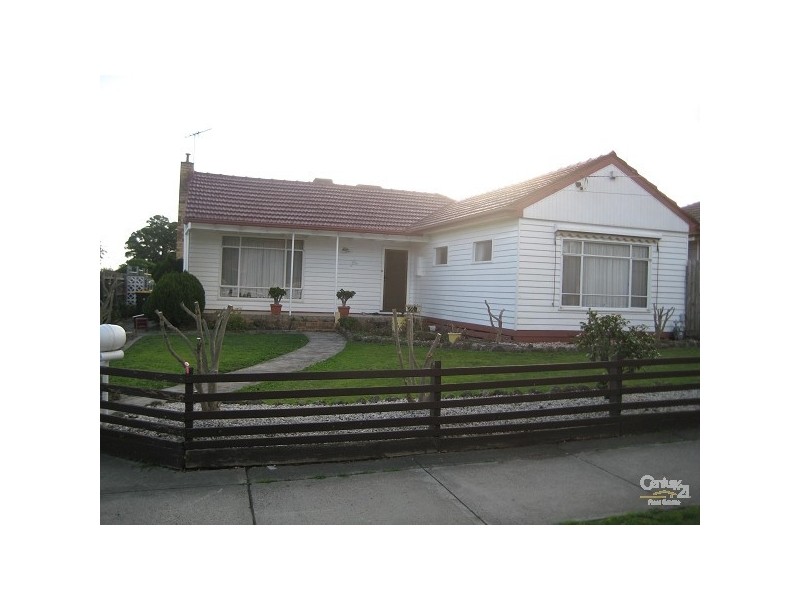 15 Madeleine Road, Clayton VIC 3168