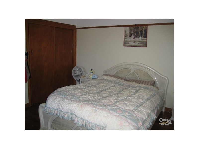 15 Madeleine Road, Clayton VIC 3168