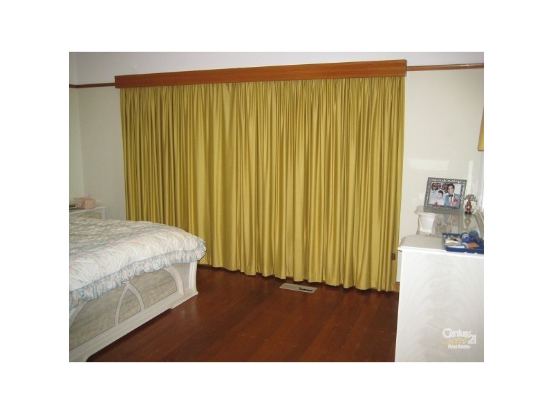 15 Madeleine Road, Clayton VIC 3168