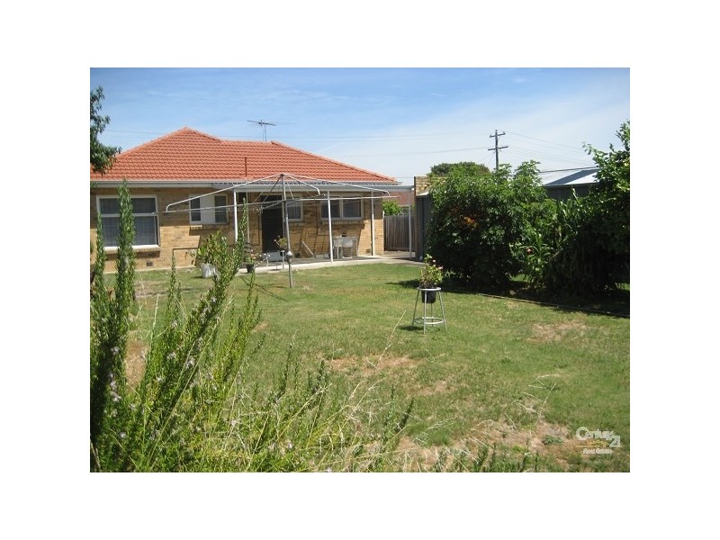 15 Merlyn Avenue, Clayton South VIC 3169