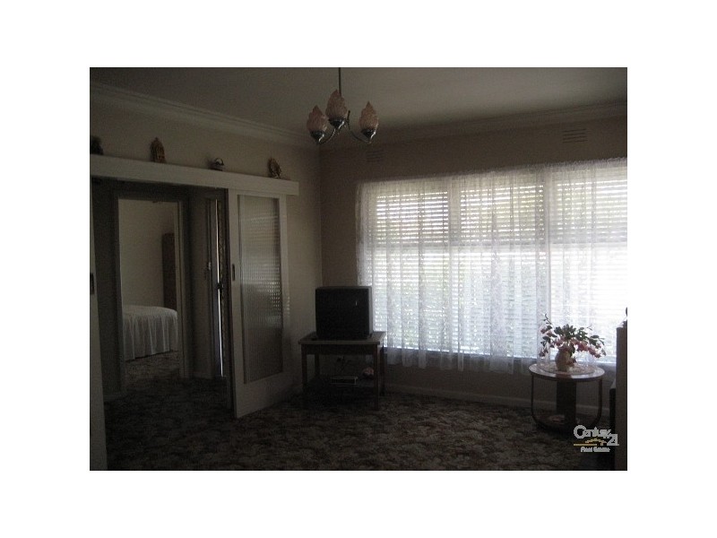 15 Merlyn Avenue, Clayton South VIC 3169