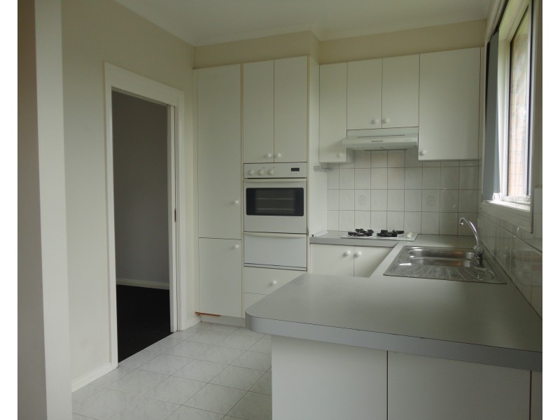 2/61 Macrina Street, Oakleigh East VIC 3166