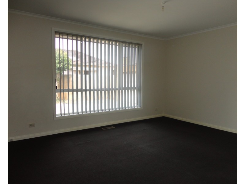 2/61 Macrina Street, Oakleigh East VIC 3166