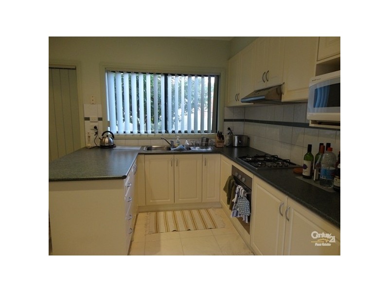 2/2 Mc Gregor, Clayton VIC 3168