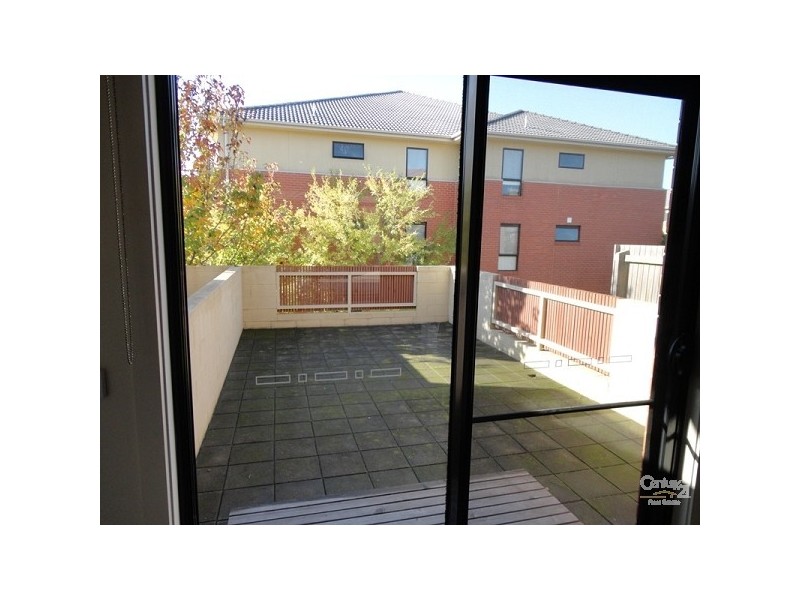 11 Shady Mews, Clayton VIC 3168