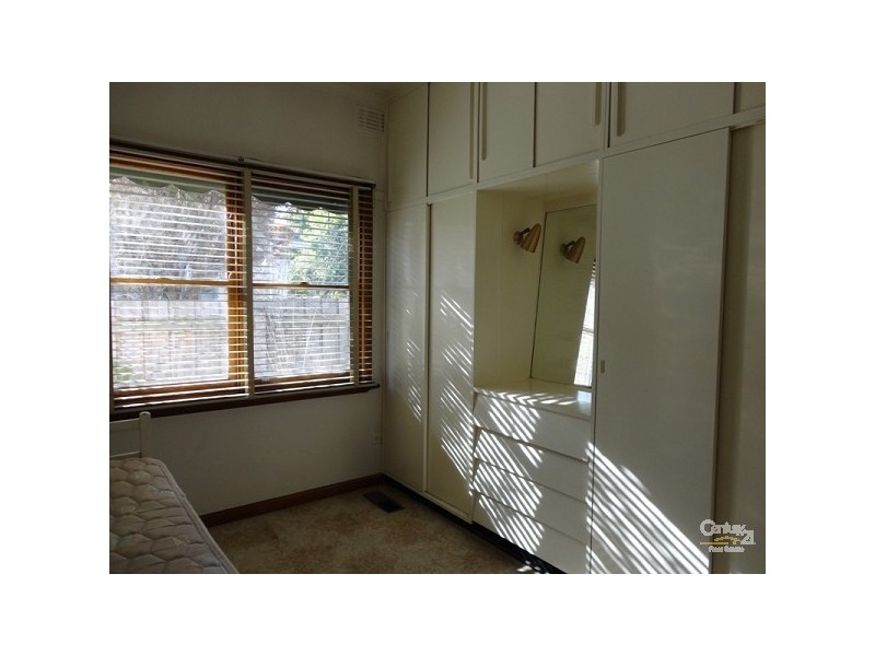 35 Koonawarra Street, Clayton VIC 3168