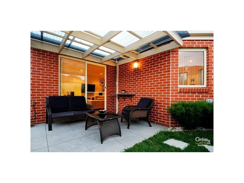 2/51 Leonard Close, Clarinda VIC 3169