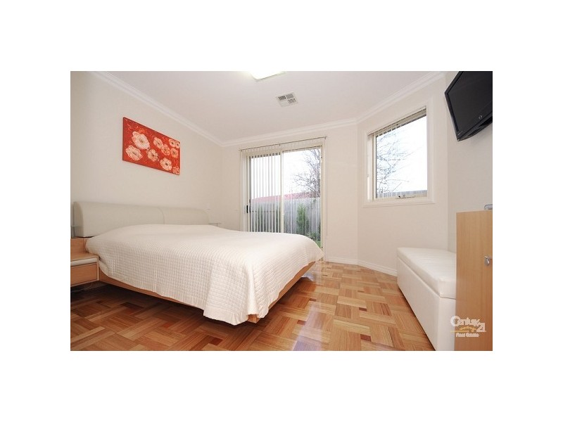 2/51 Leonard Close, Clarinda VIC 3169