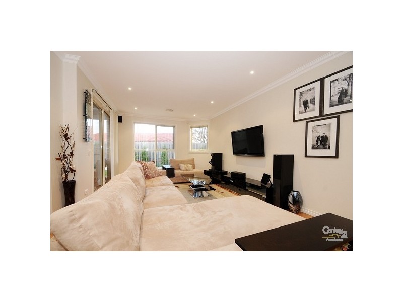 2/51 Leonard Close, Clarinda VIC 3169