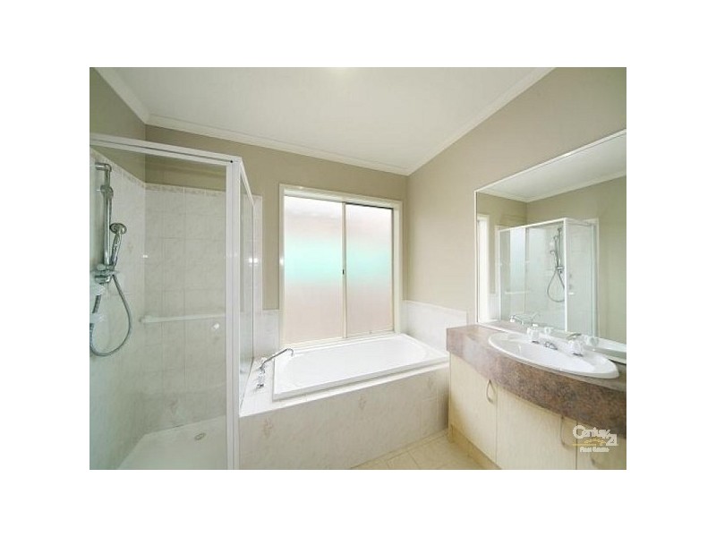 4B Coonil Street, Oakleigh South VIC 3167