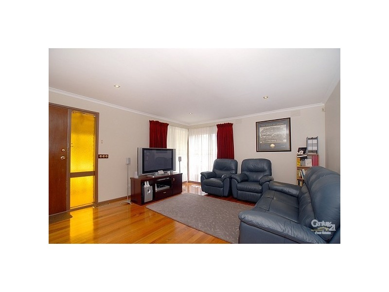 9 Tully Road, Clarinda VIC 3169