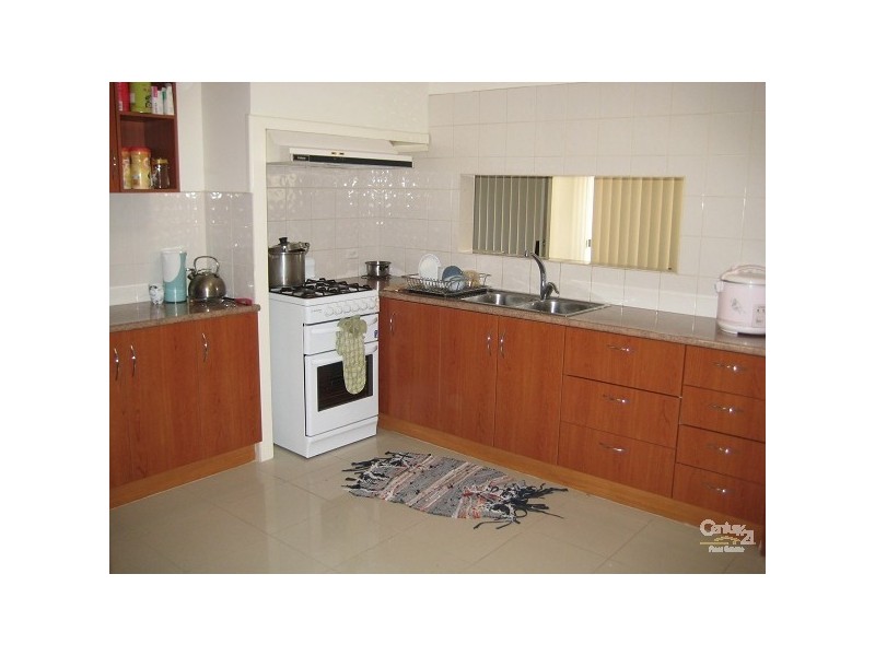 15 Madeleine Road, Clayton VIC 3168