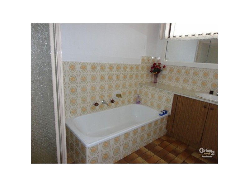 8 Washington Drive, Oakleigh South VIC 3167