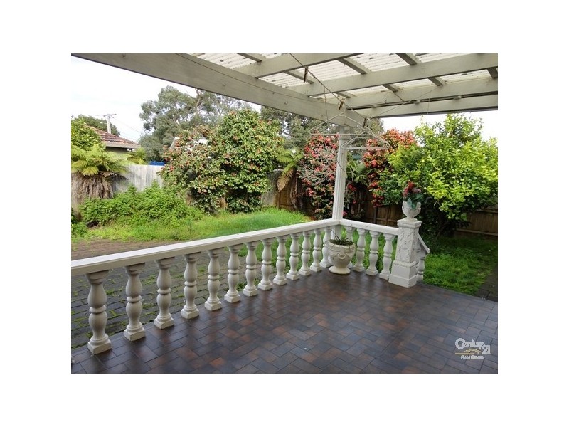 8 Washington Drive, Oakleigh South VIC 3167