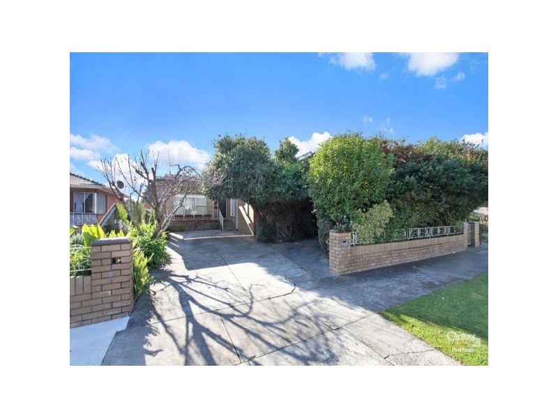 5 Oakes Avenue, Clayton South VIC 3169