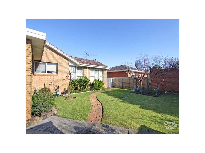 5 Oakes Avenue, Clayton South VIC 3169