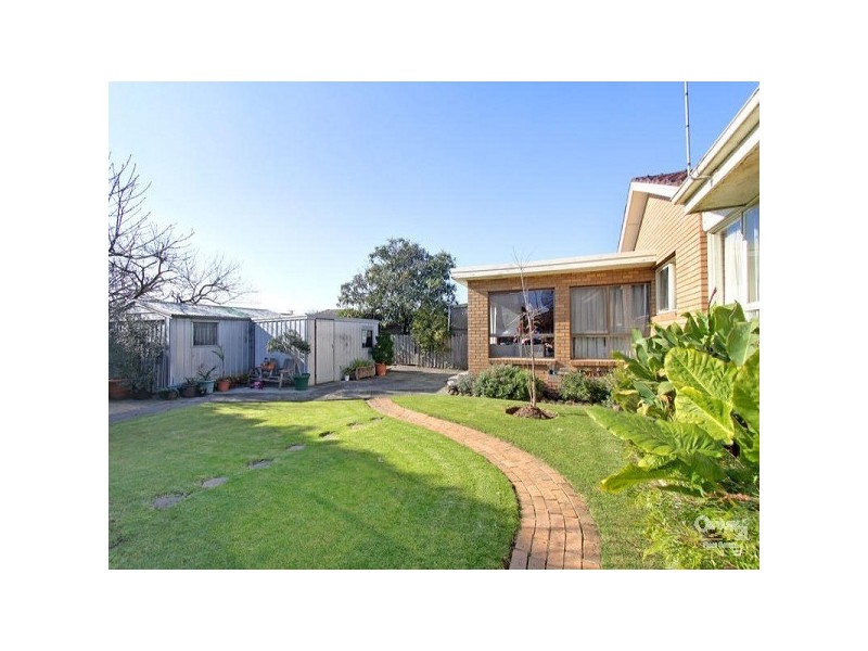 5 Oakes Avenue, Clayton South VIC 3169