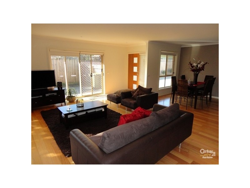 2/61 Carmichael Road, Oakleigh East VIC 3166