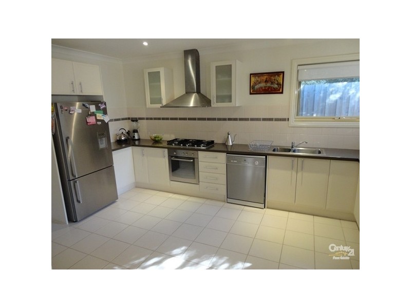 2/61 Carmichael Road, Oakleigh East VIC 3166