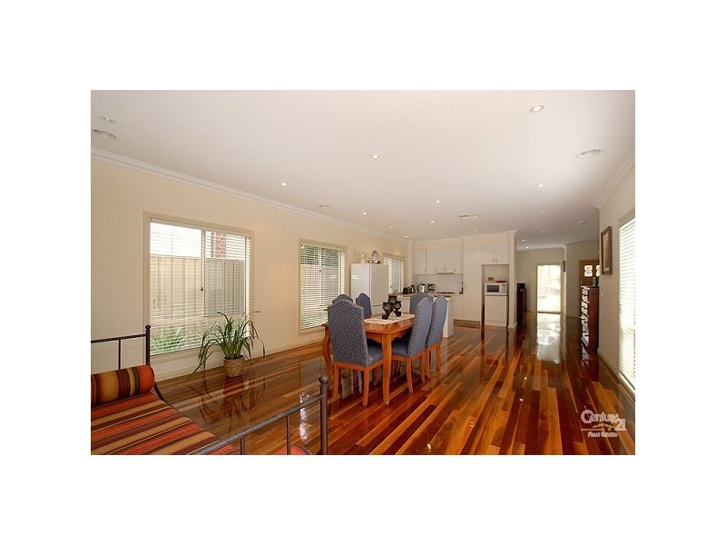 15 Coombs Avenue, Clayton VIC 3168