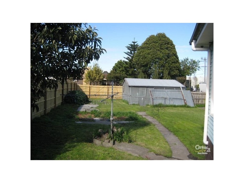 2 The Parade, Clarinda VIC 3169