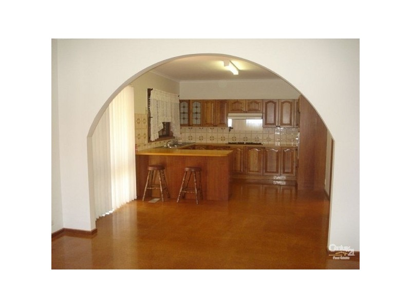 19 Scotsburn Avenue, Oakleigh South VIC 3167