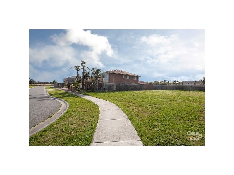 13 Trinity Court, Patterson Lakes VIC 3197