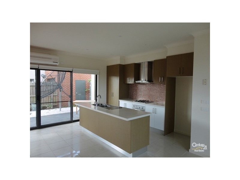 2/31-33 Tully Road, Clarinda VIC 3169