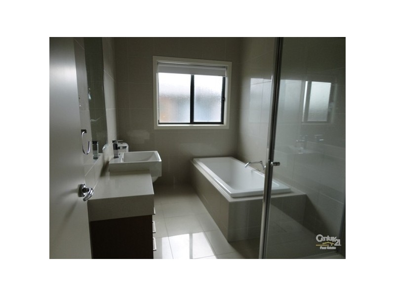 2/31-33 Tully Road, Clarinda VIC 3169