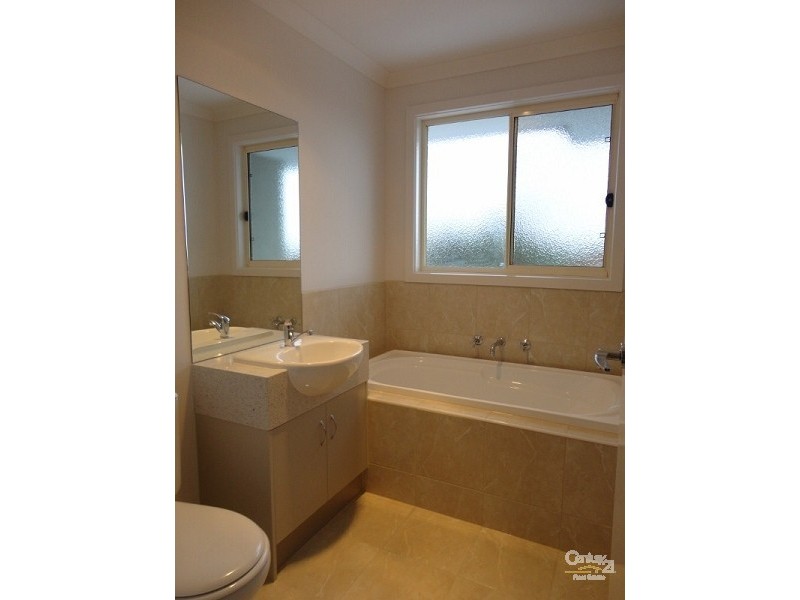 2/40 Jaguar Drive, Clayton VIC 3168