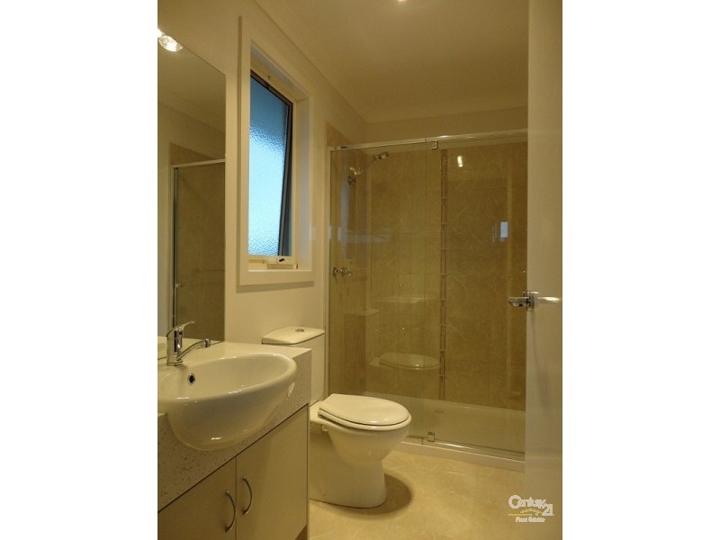 2/40 Jaguar Drive, Clayton VIC 3168