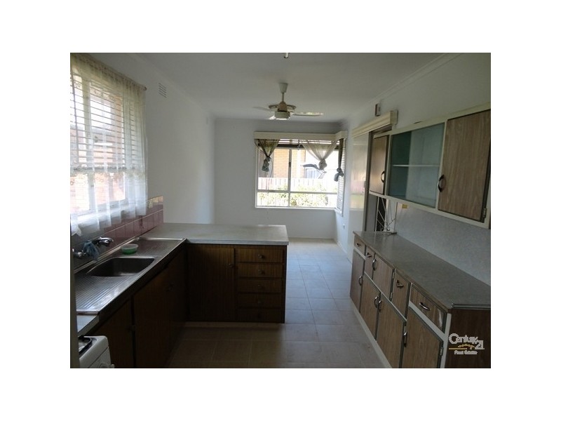 35 Glencannon Crescent, Clayton South VIC 3169