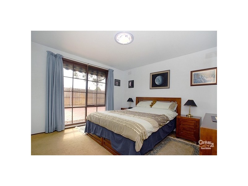 11 Tina Court, Clarinda VIC 3169