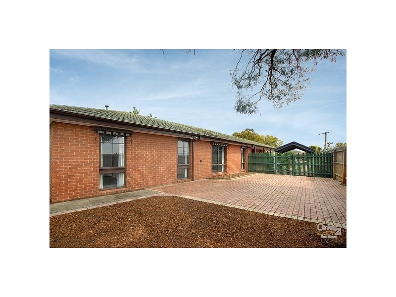 11 Tina Court, Clarinda VIC 3169