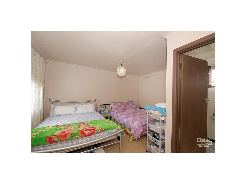 24 McMillan Street, Clayton South VIC 3169