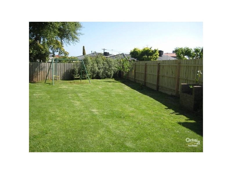 6 Hopkins Court, Clayton South VIC 3169