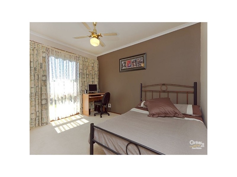 4 Fry Court, Clarinda VIC 3169