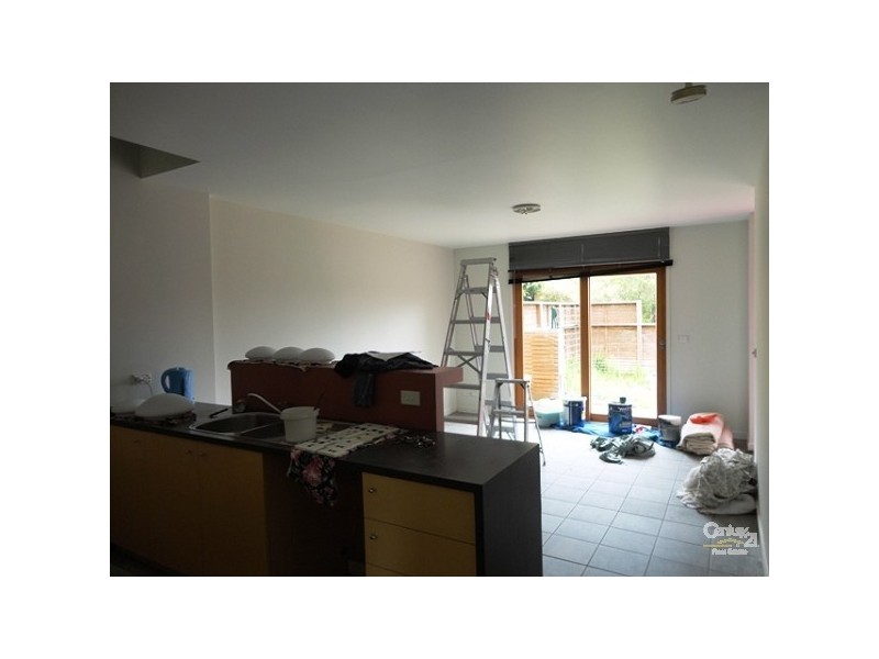 6/27-29 Clayton Road, Oakleigh East VIC 3166