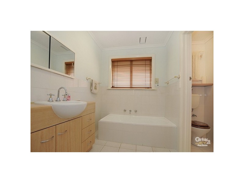 34 Bernard Street, Cheltenham VIC 3192