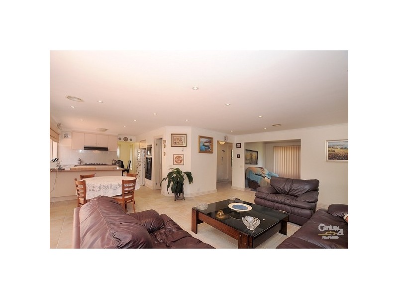 41 Dealing Drive, Oakleigh South VIC 3167