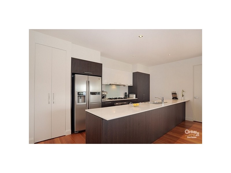 24 Silverbanks Grove, Mentone VIC 3194