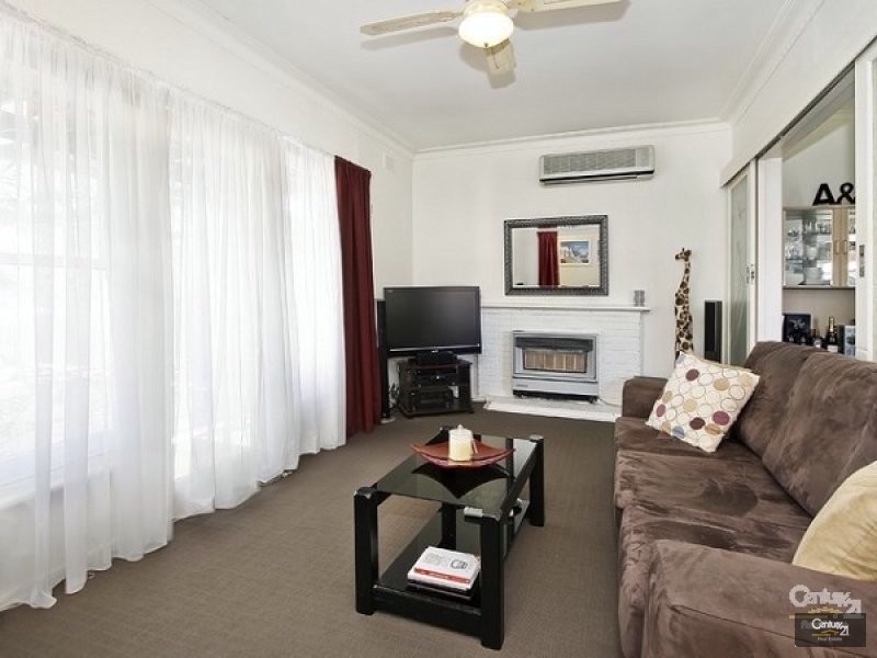 11 Rayhur Street, Clayton South VIC 3169