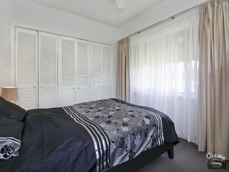 11 Rayhur Street, Clayton South VIC 3169