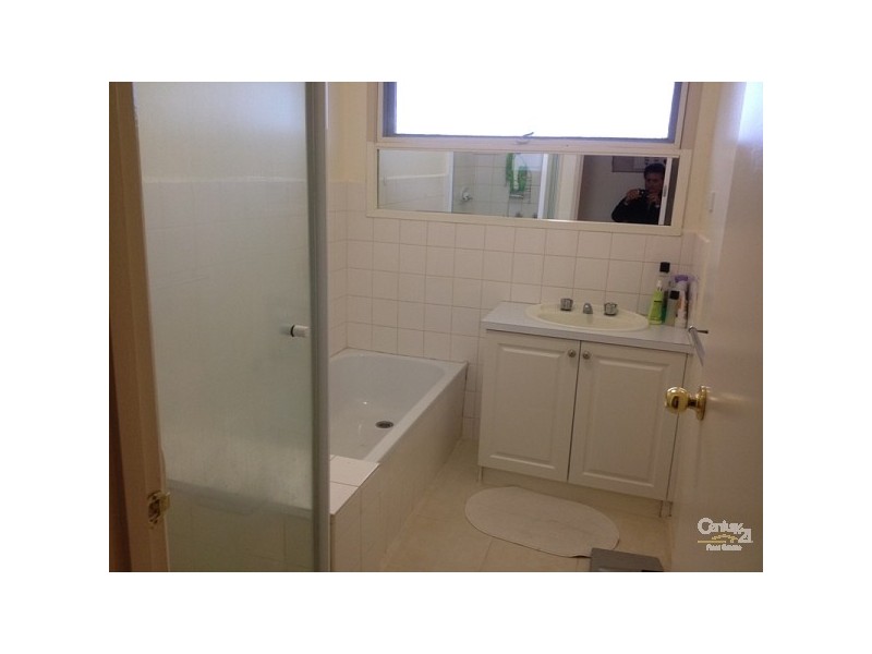 4/26 Edinburgh Street, Clayton VIC 3168