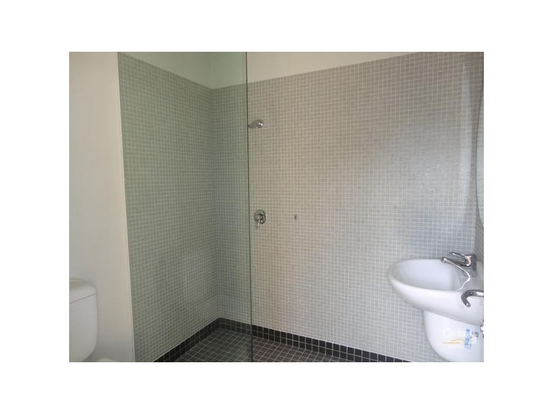 2/27-29 Clayton Road, Oakleigh East VIC 3166