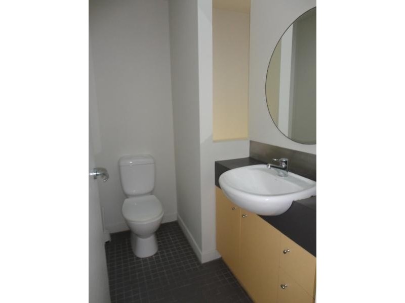 2/27-29 Clayton Road, Oakleigh East VIC 3166