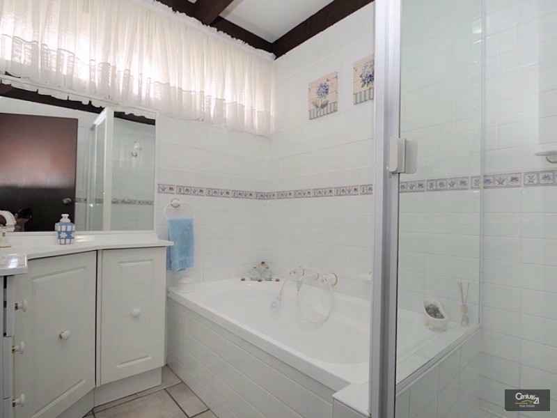 45 Bushland Avenue, Clarinda VIC 3169