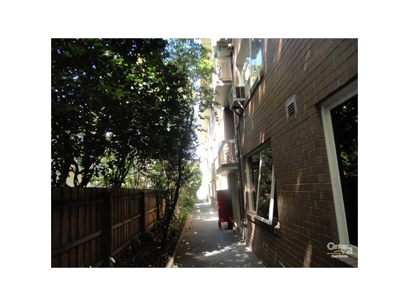 1/23 Park Street, St Kilda VIC 3182