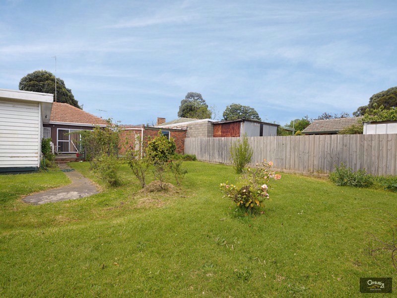 24 McMillan Street, Clayton South VIC 3169