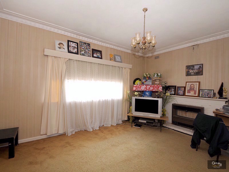 24 McMillan Street, Clayton South VIC 3169